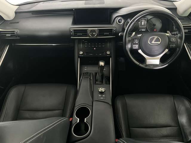 TOYOTA LEXUS IS300h 2017