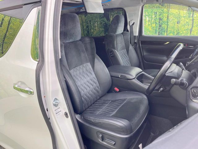 TOYOTA VELLFIRE 2017