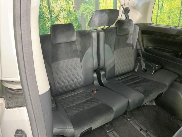 TOYOTA VELLFIRE 2017