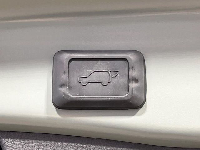 TOYOTA RAV4 HYBRID 4WD 2023