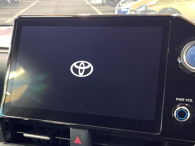 TOYOTA VOXY HYBRID 2022