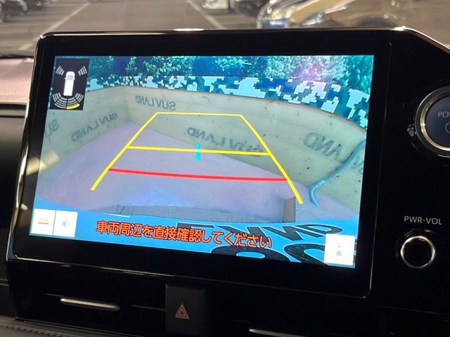 TOYOTA VOXY HYBRID 2022