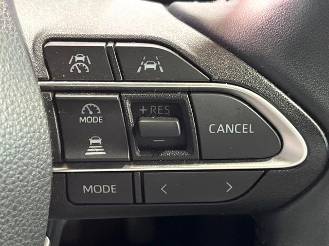 TOYOTA VOXY HYBRID 2022