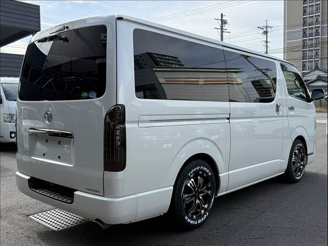TOYOTA HIACE van 2WD 2018
