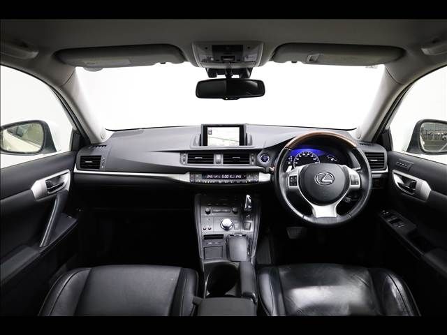 TOYOTA LEXUS CT200h 2011