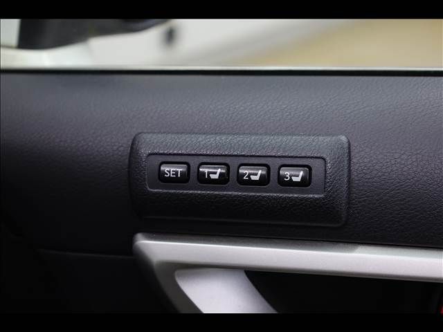 TOYOTA LEXUS CT200h 2011