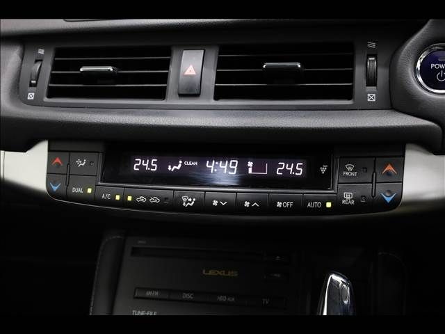 TOYOTA LEXUS CT200h 2011