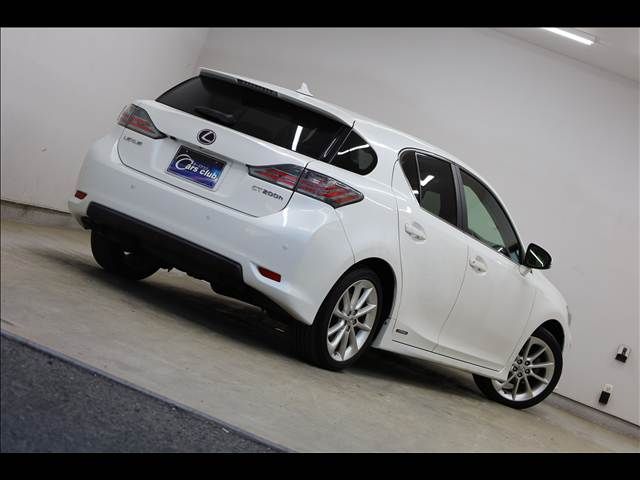 TOYOTA LEXUS CT200h 2011