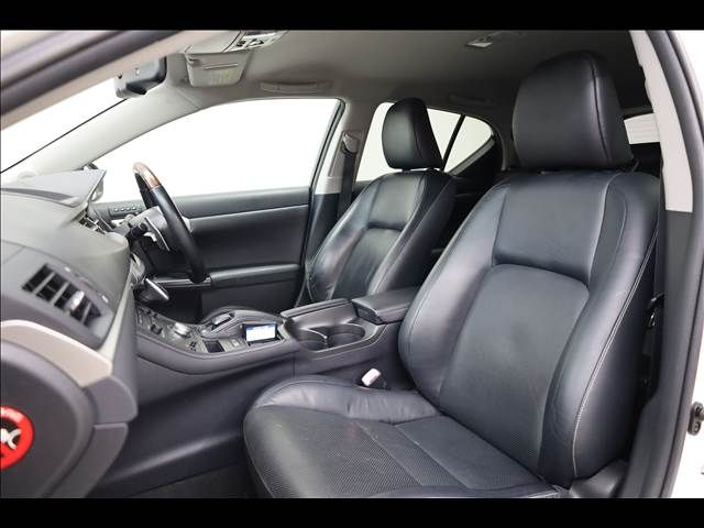 TOYOTA LEXUS CT200h 2011