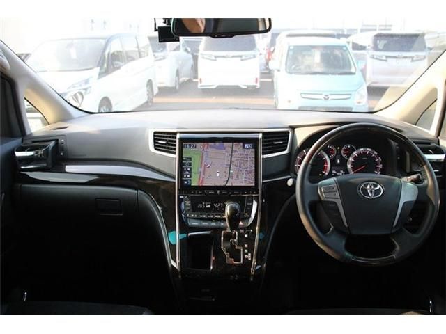 TOYOTA VELLFIRE 2014