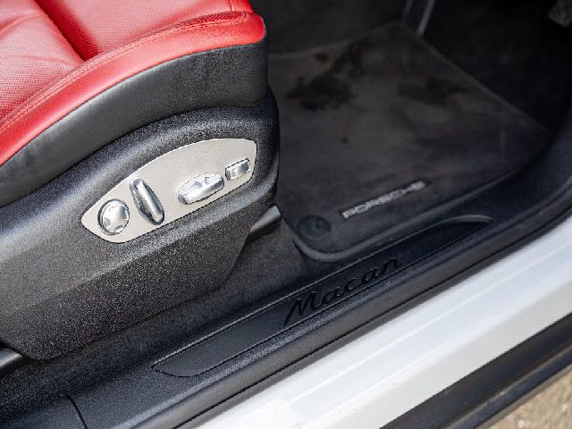 PORSCHE PORSCHE Macan 2019