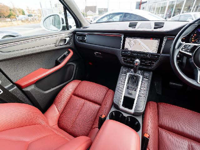 PORSCHE PORSCHE Macan 2019