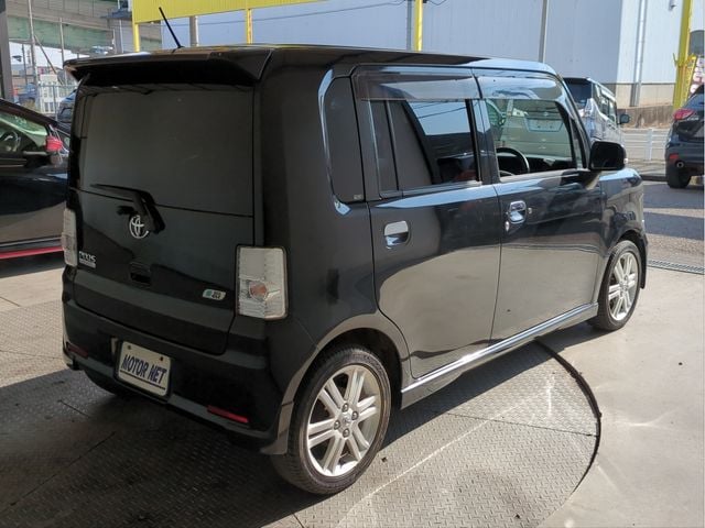 TOYOTA PIXIS SPACE CUSTOM 2014