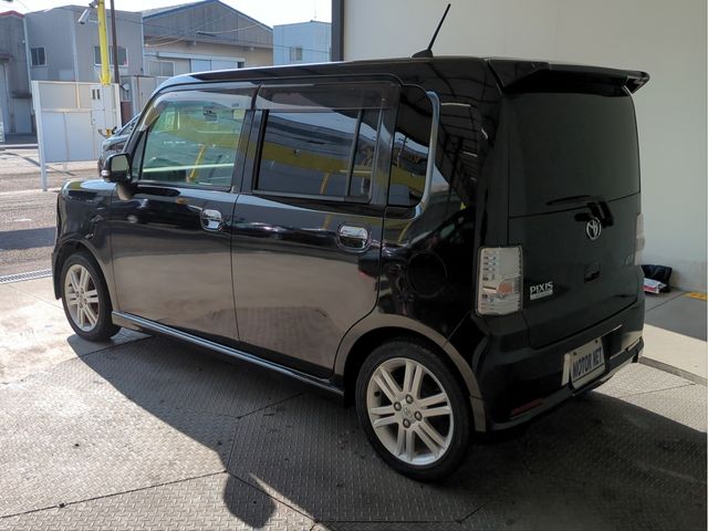 TOYOTA PIXIS SPACE CUSTOM 2014