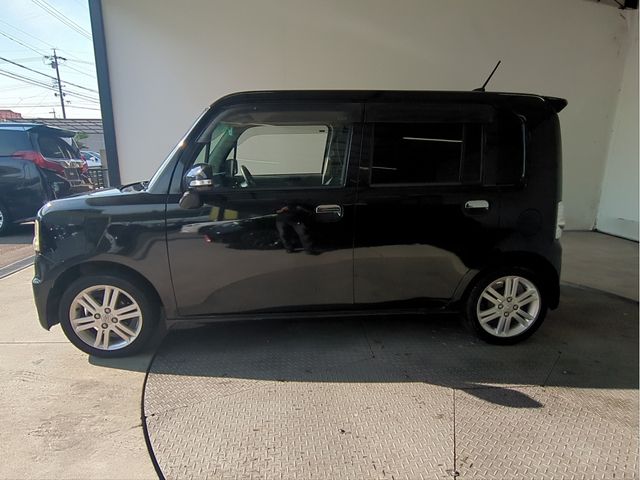 TOYOTA PIXIS SPACE CUSTOM 2014