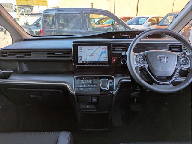 HONDA STEPWAGON SPADA 2017