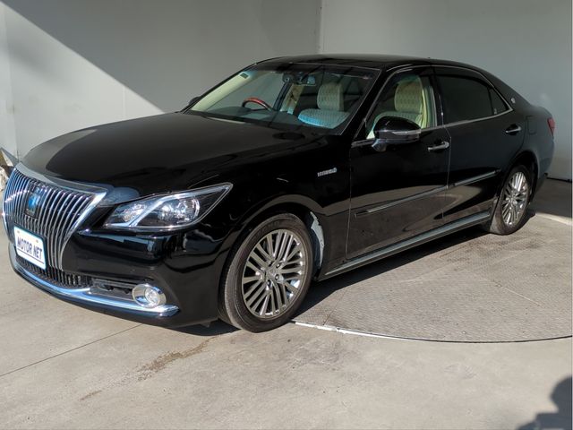 TOYOTA CROWN MAJESTA 2014