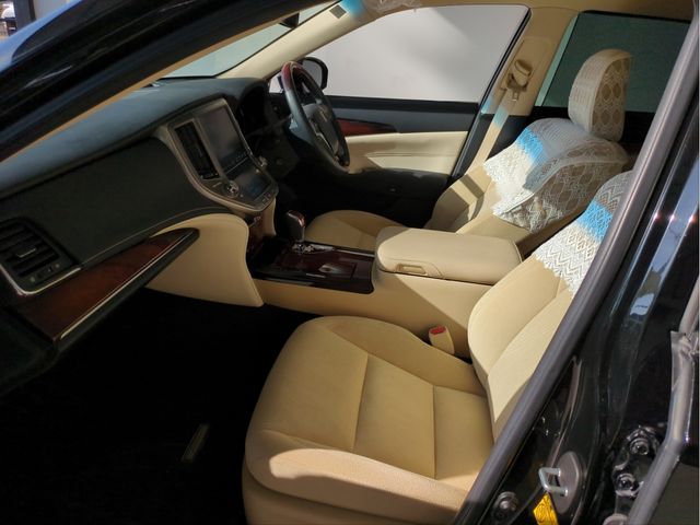 TOYOTA CROWN MAJESTA 2014