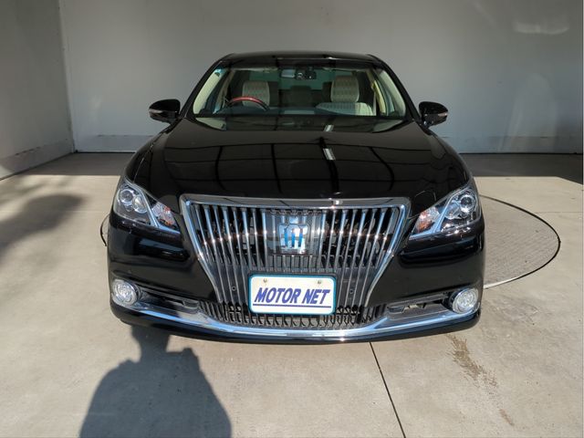 TOYOTA CROWN MAJESTA 2014