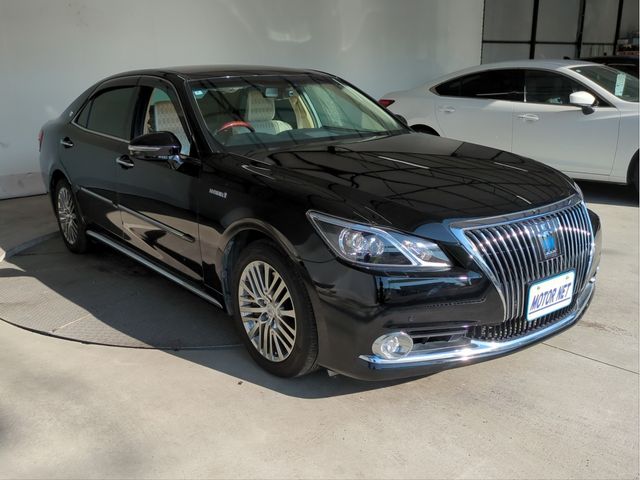 TOYOTA CROWN MAJESTA 2014