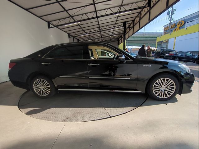 TOYOTA CROWN MAJESTA 2014