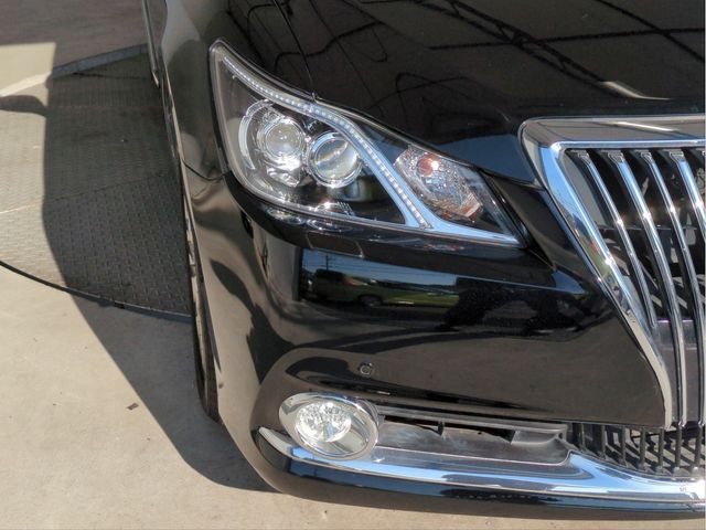 TOYOTA CROWN MAJESTA 2014