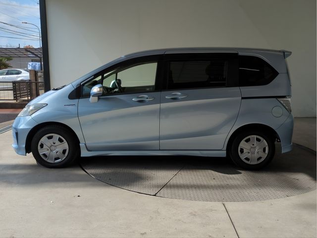 HONDA FREED HYBRID 2012