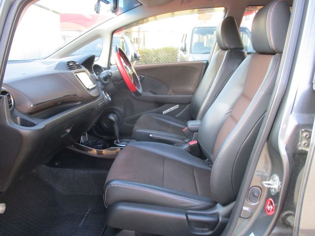 HONDA FIT SHUTTLE HYBRID 2012