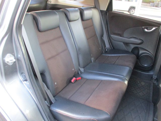 HONDA FIT SHUTTLE HYBRID 2012