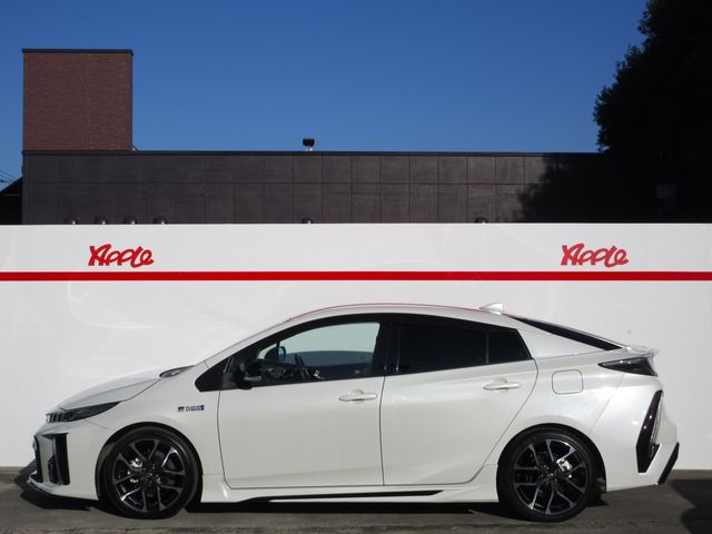 TOYOTA PRIUS PHV 2018