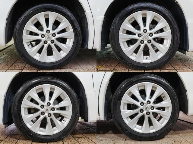 TOYOTA VELLFIRE 2009