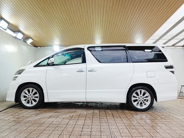 TOYOTA VELLFIRE 2009