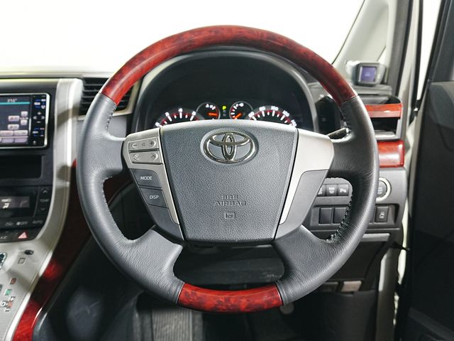 TOYOTA VELLFIRE 2009