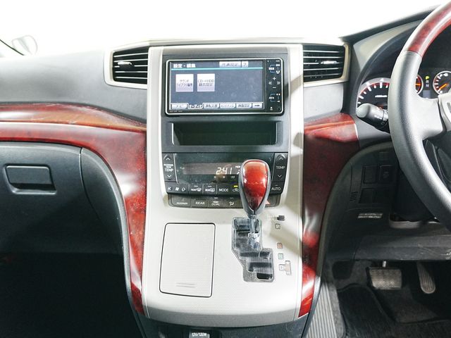 TOYOTA VELLFIRE 2009