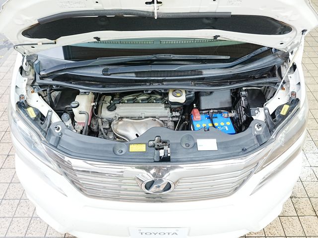 TOYOTA VELLFIRE 2009