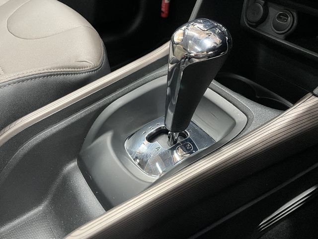 PEUGEOT PEUGEOT 2008 2015