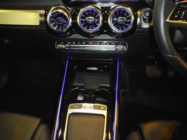 MERCEDES BENZ MERCEDES BENZ GLB 2024