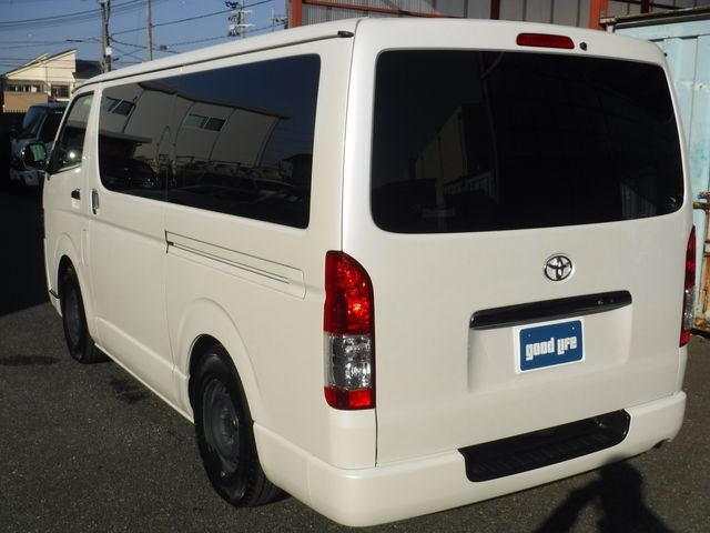 TOYOTA HIACE van 2WD 2019