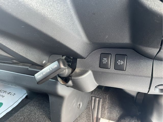 TOYOTA HIACE van 2WD 2019