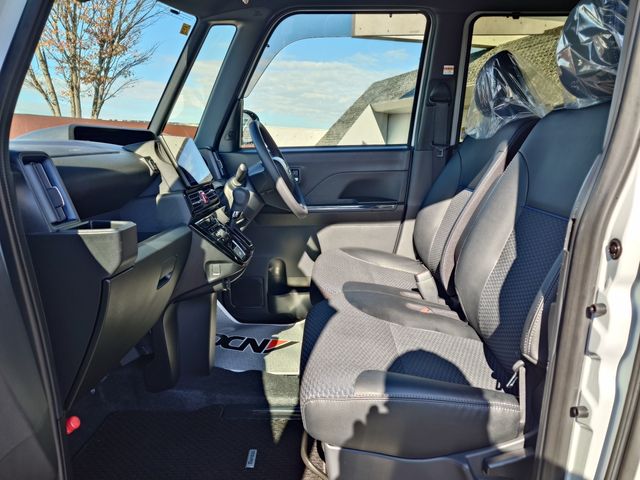 DAIHATSU TANTO CUSTOM 2022