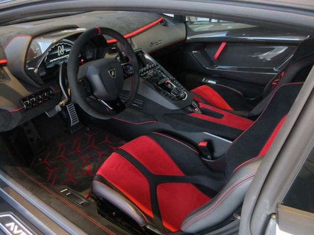 LAMBORGHINI LAMBORGHINI Aventador 2019