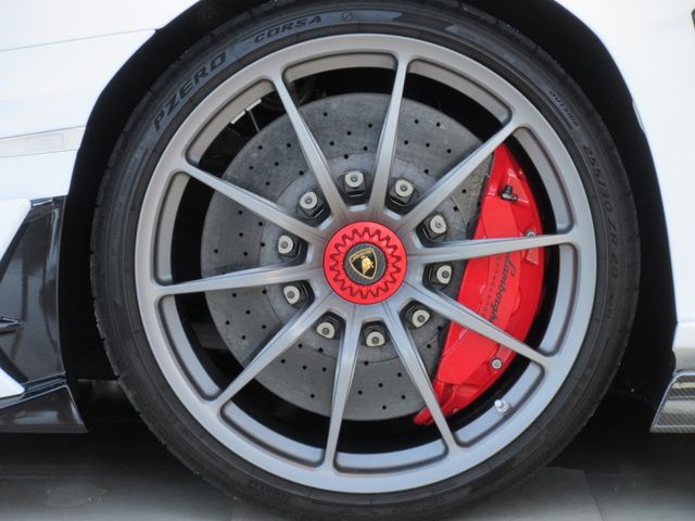 LAMBORGHINI LAMBORGHINI Aventador 2019