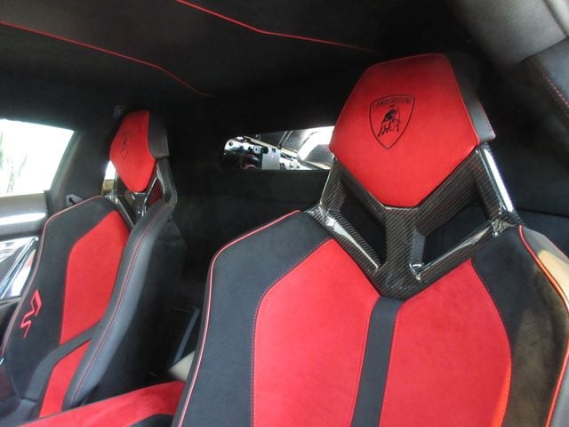 LAMBORGHINI LAMBORGHINI Aventador 2019