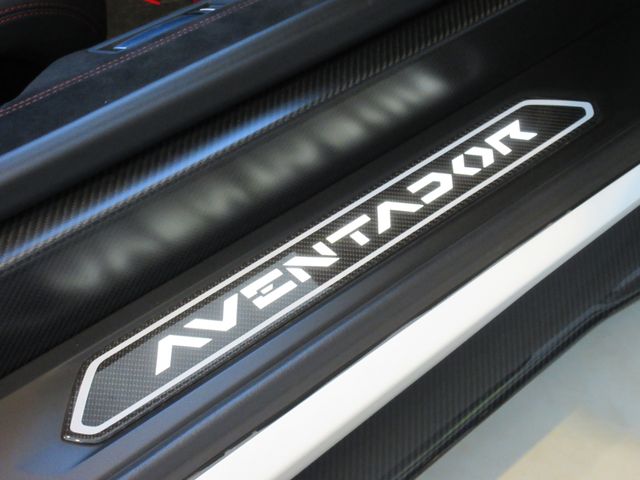 LAMBORGHINI LAMBORGHINI Aventador 2019