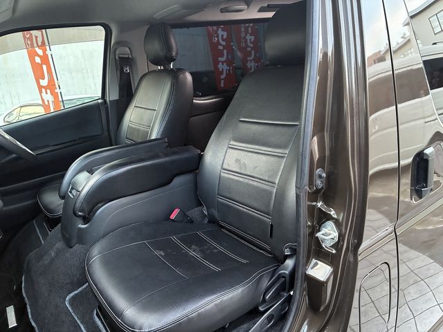 TOYOTA HIACE van 4WD 2016