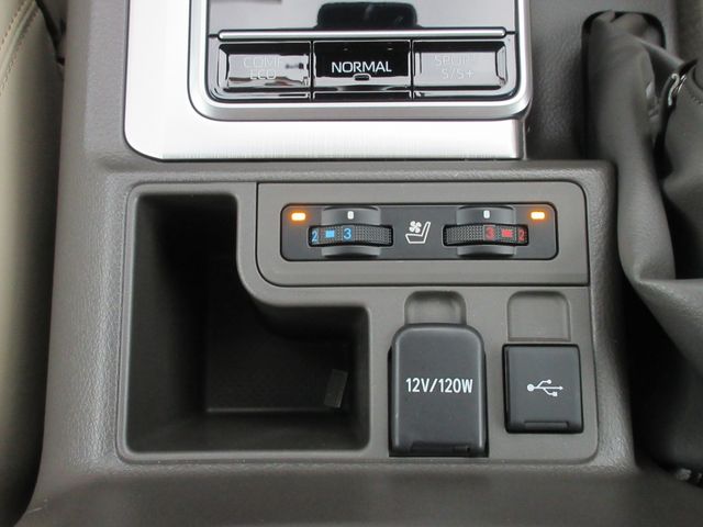 TOYOTA LANDCRUISER PRADO 2023