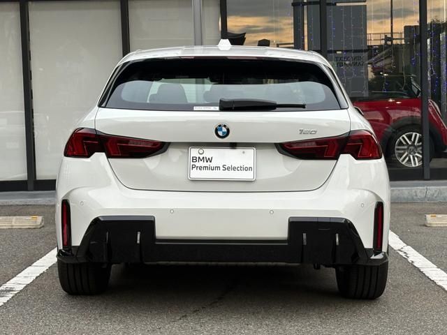 BMW BMW 1series 2025