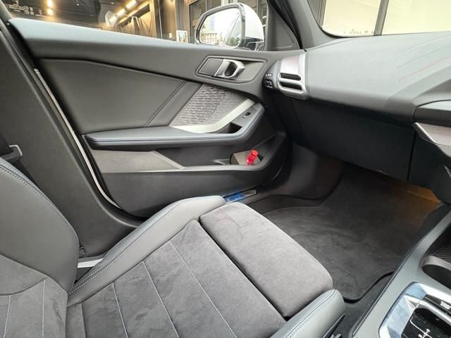 BMW BMW 1series 2025