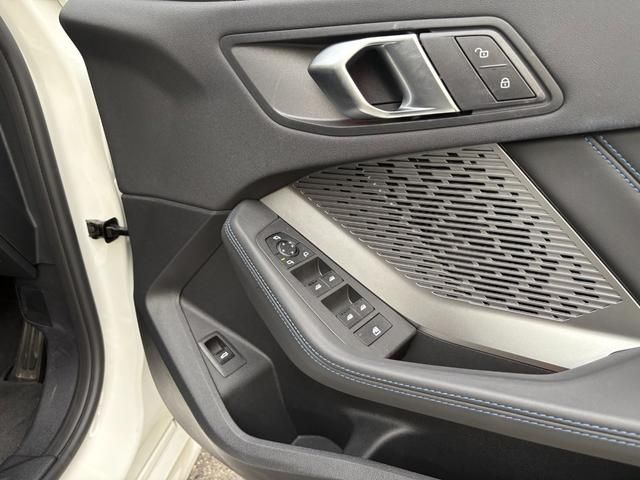 BMW BMW 1series 2025