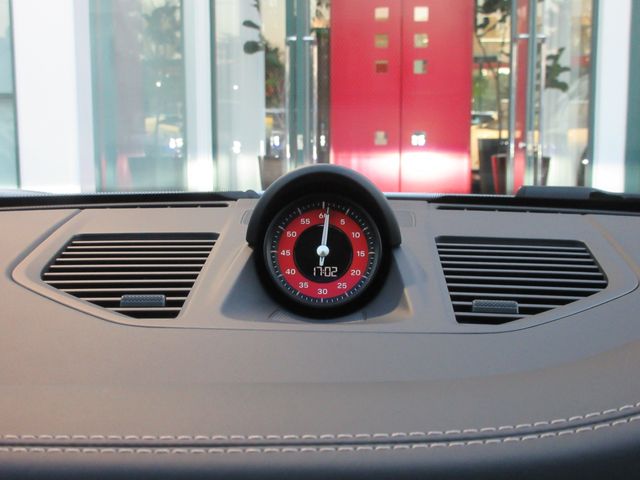 PORSCHE PORSCHE 911 2025